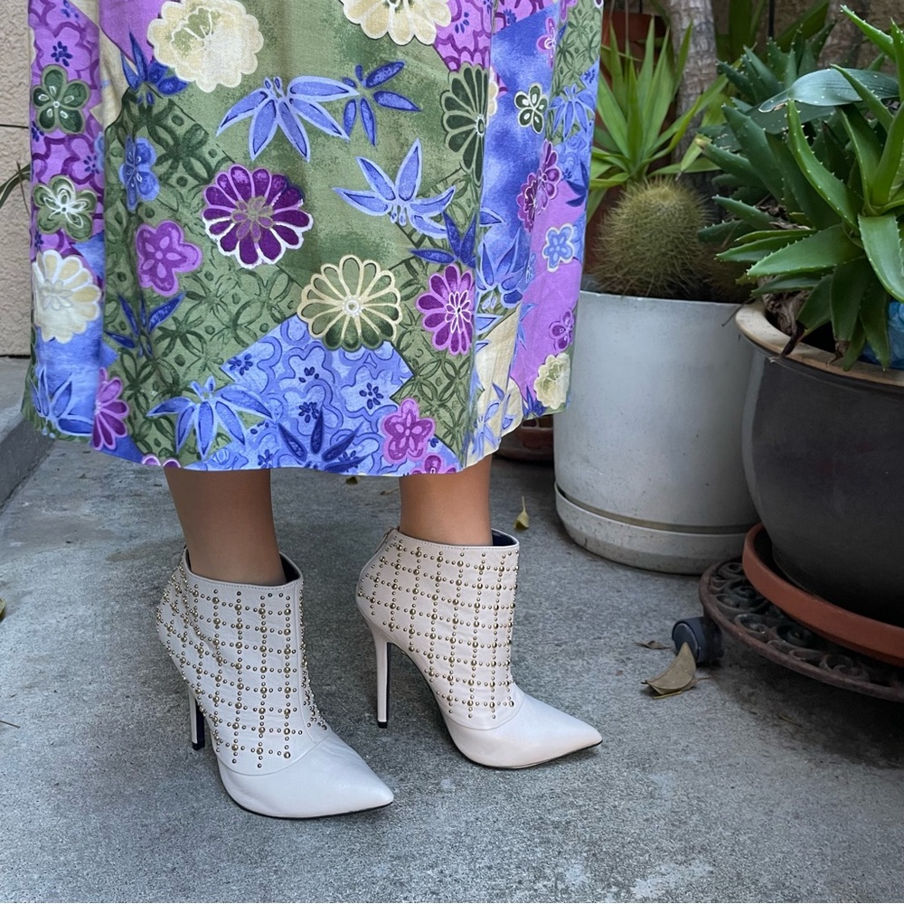 New light gray/gold London Trash leather booties